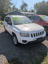 Load image into Gallery viewer, 2014 Jeep Compass
