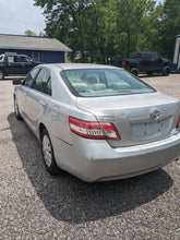 Load image into Gallery viewer, 2011 Toyota Camry
